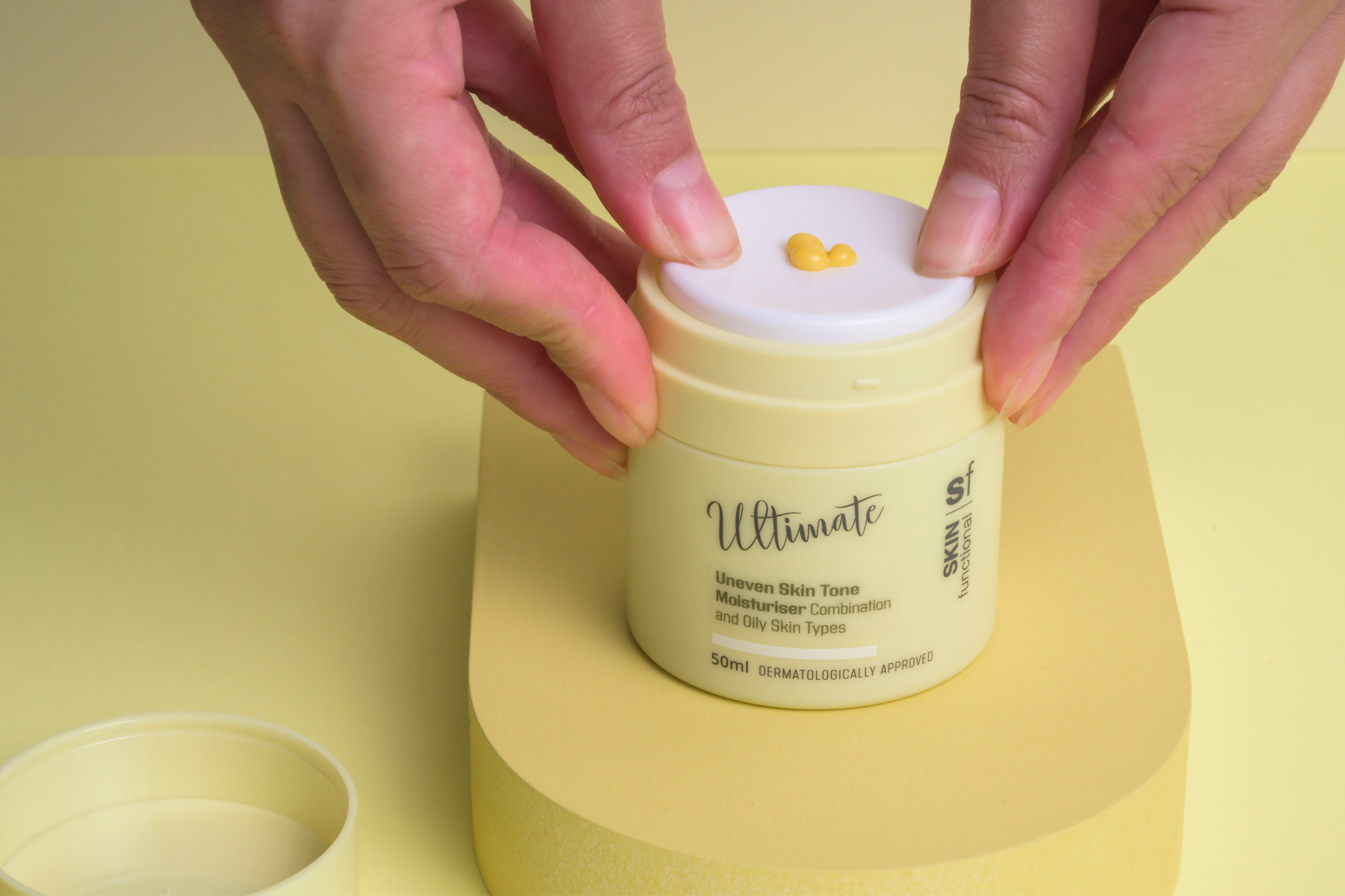 Ultimate Uneven Skin Tone Moisturiser Oily, Combination Skin